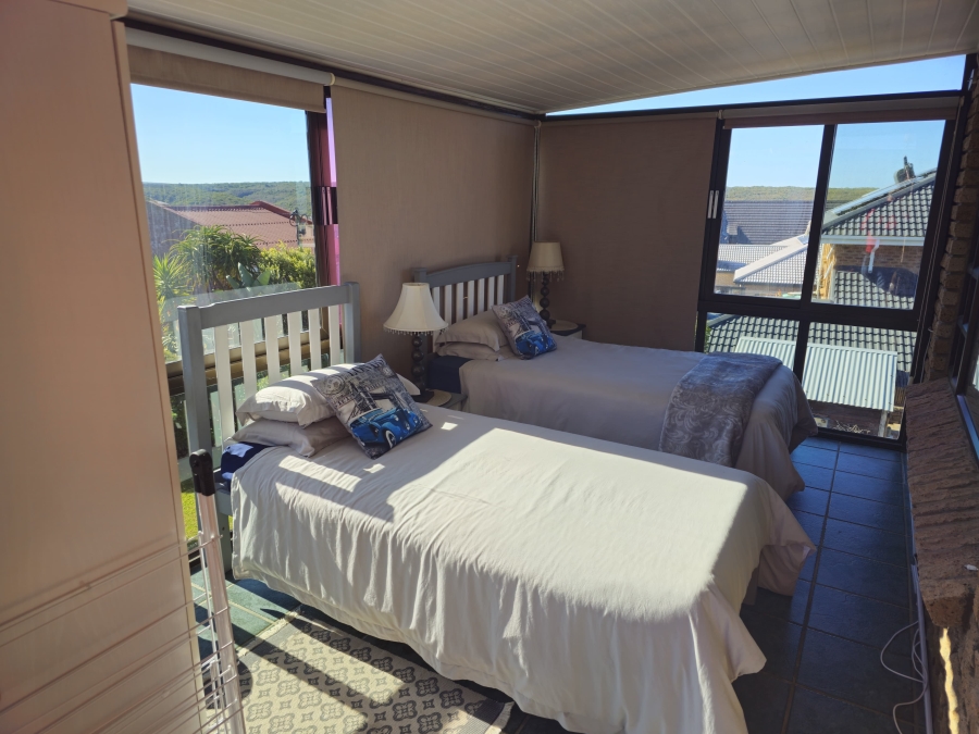 5 Bedroom Property for Sale in Stilbaai Wes Western Cape